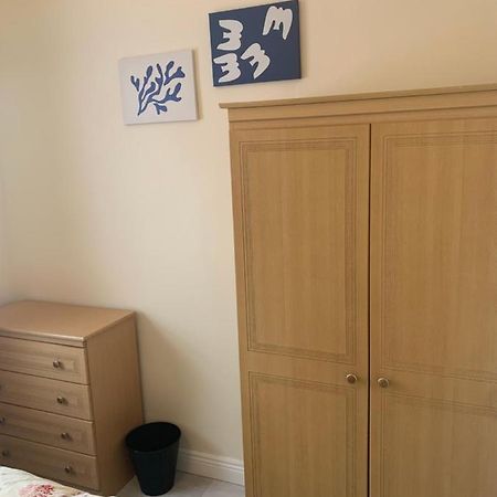 One Bedroom Apartment Дублін Екстер'єр фото