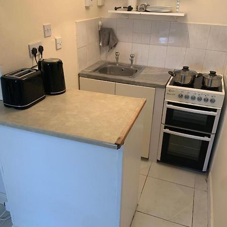 One Bedroom Apartment Дублін Екстер'єр фото